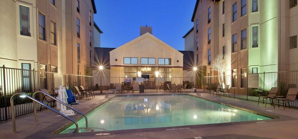 Hampton Inn&suites El Paso-airport Hotel 3*