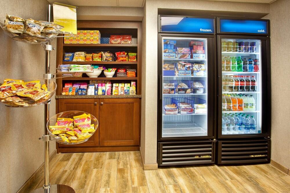 Hampton Inn&suites El Paso-airport 3*
