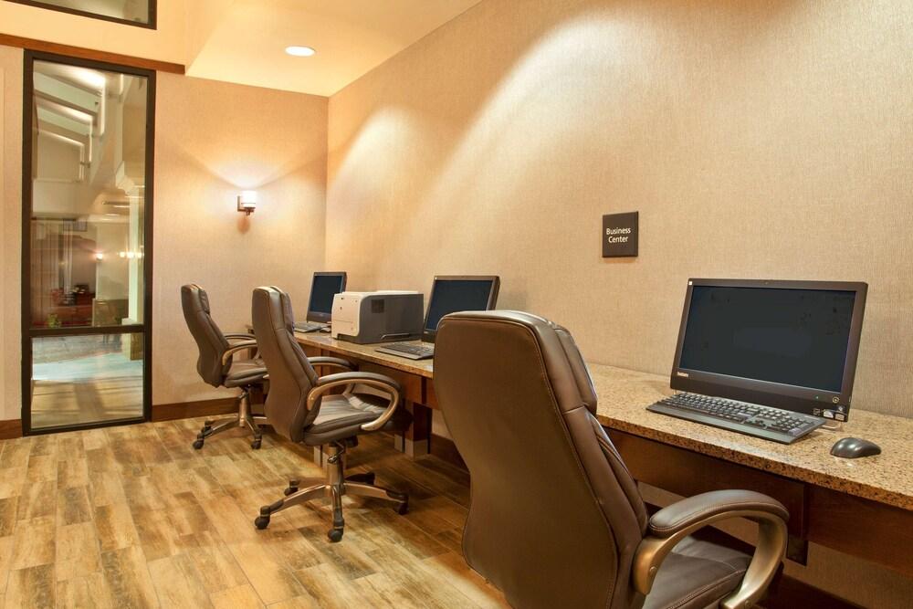 Hampton Inn&suites El Paso-airport El Paso