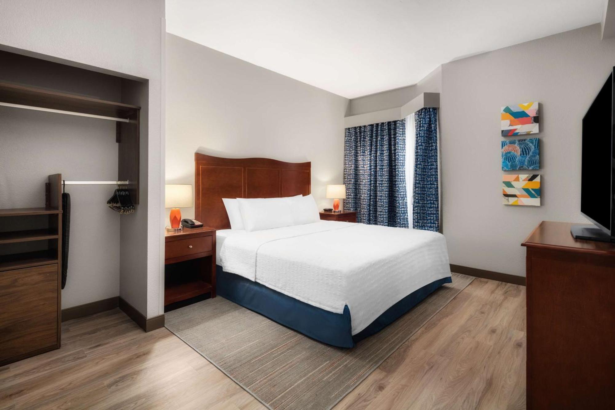 Hotel Hampton Inn&suites El Paso-airport 3*