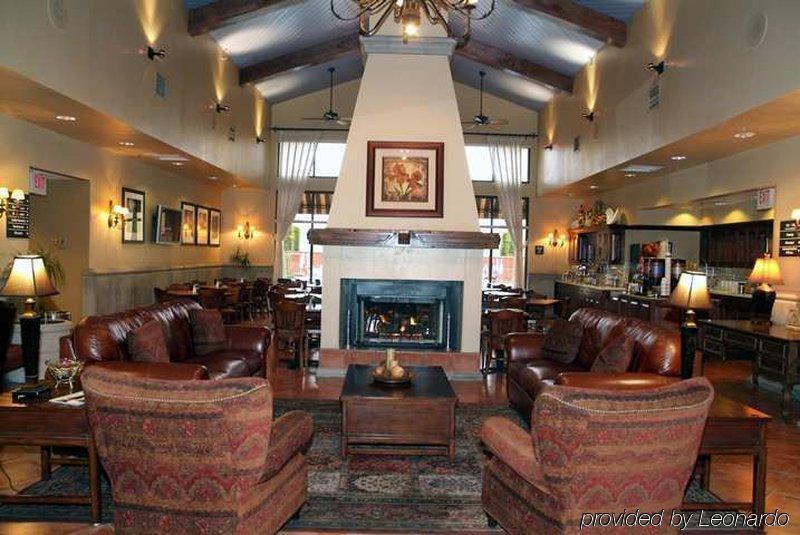 Hampton Inn&suites El Paso-airport 3*