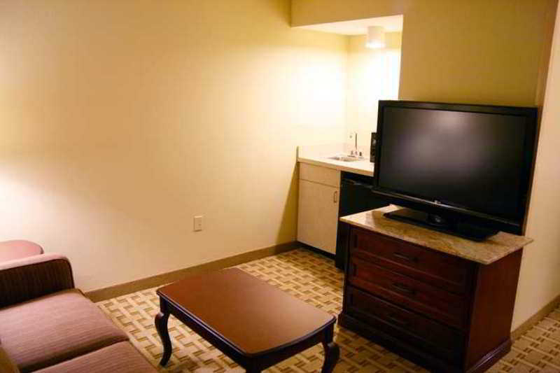 Hampton Inn&suites El Paso-airport Hotel 3*